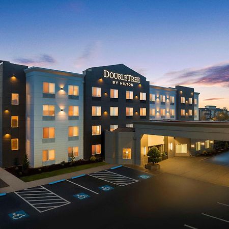 Doubletree By Hilton North Salem Hotel Екстериор снимка