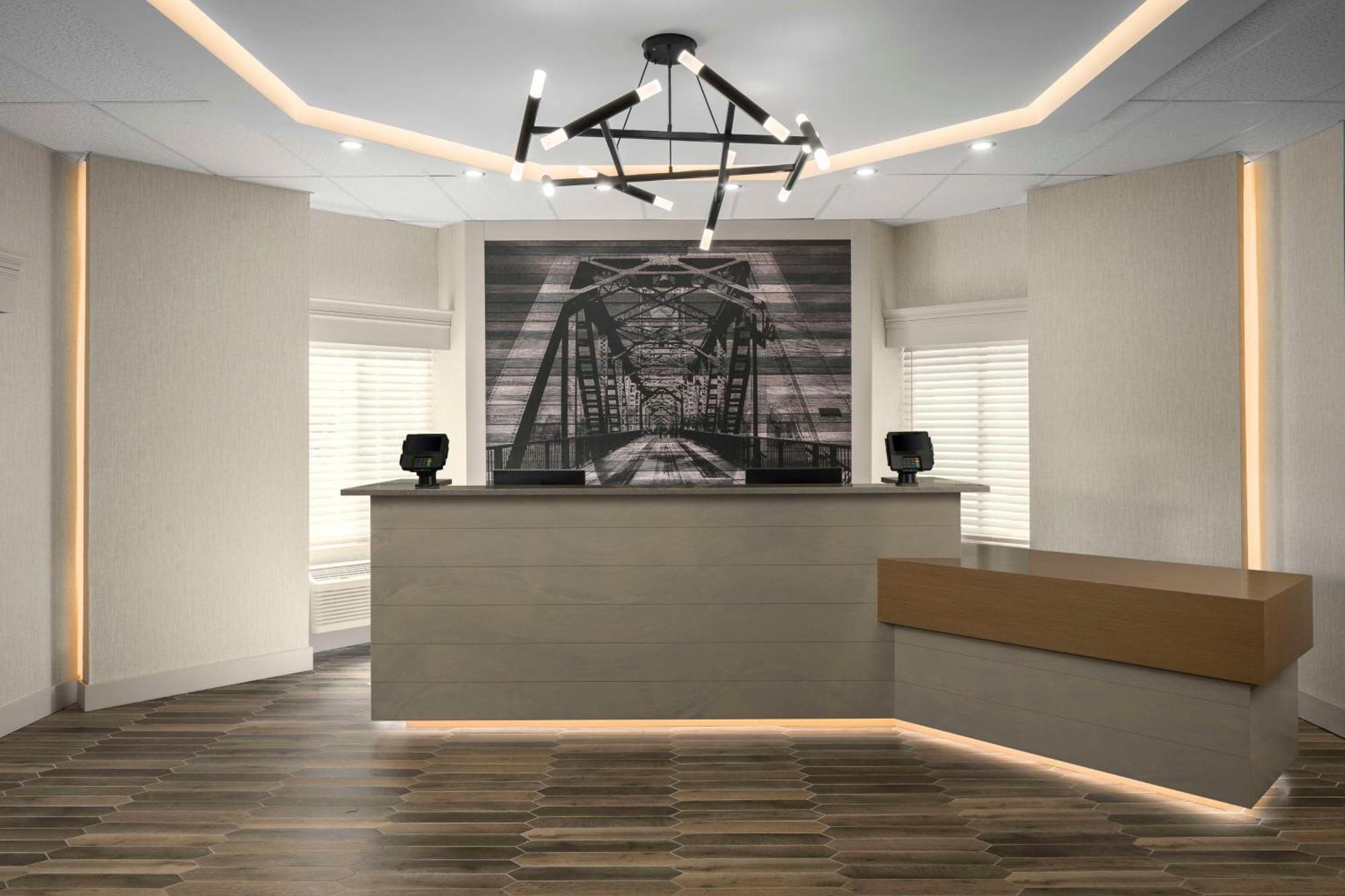 Doubletree By Hilton North Salem Hotel Екстериор снимка